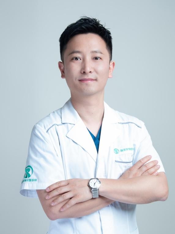 瑞派宠物眼科：拨开云雾，还它澄明，以毫厘之功守护生命之光 