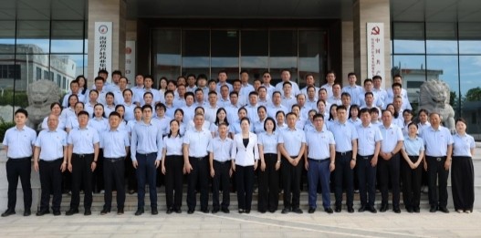 同心聚势破难关 革新奋进向新途 ——葫芦娃药业集团2026年年中工作会议召开 