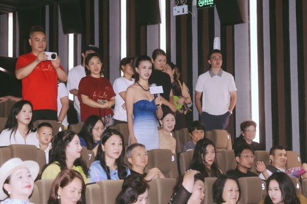 电影《60/70》广州见面会温情落幕银发力量绽放别样光彩 