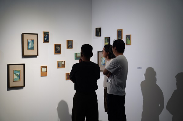 隅·光：来自都市的若干切片 展览在叁柒贰叁美术馆开幕 