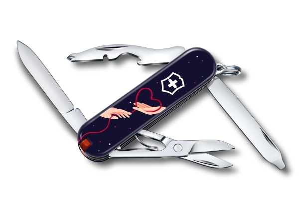 VICTORINOX 维氏 2026 逍遥派七夕限定版瑞士军刀浪漫上市——凝萃瑞士匠心，赴约月书赤绳 
