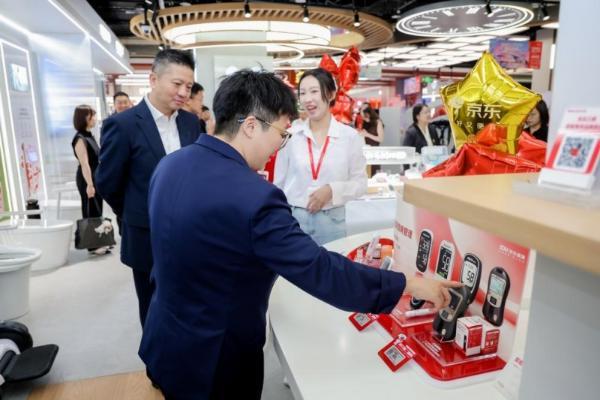 科技赋能老年慢病居家管理，三诺入驻上海京东MALL银龄馆 