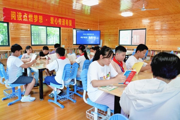 让更多孩子“有书读、读好书”，Witsbb健敏思爱心图书室落地河南安阳 
