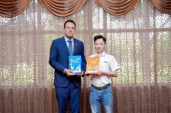 精准营养走向国际舞台！加贝高总经理邹奎昆明会晤爱尔兰前总理利奥・瓦拉德卡，探索中外乳业协同发展新机遇 
