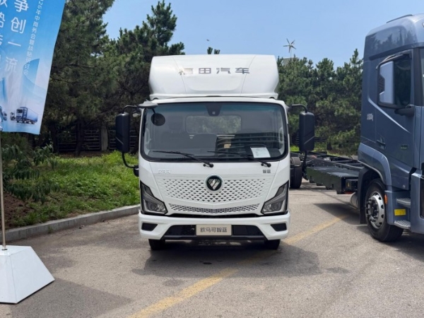 低耗更高效 安全更可靠 140度大电量欧马可智蓝ES1纯电轻卡怀挡新品亮相 