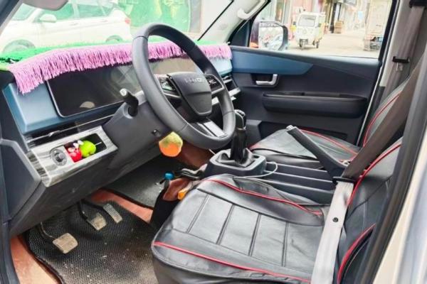 两吨药材一趟装 长途运输不慌张——沙师傅药材运输路上的“省心搭档” 