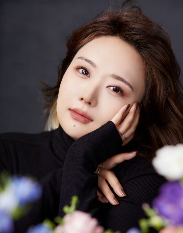 从直播间到正式发声，眞眞敬新曲《不要离开我》于27日韩中同步上线 