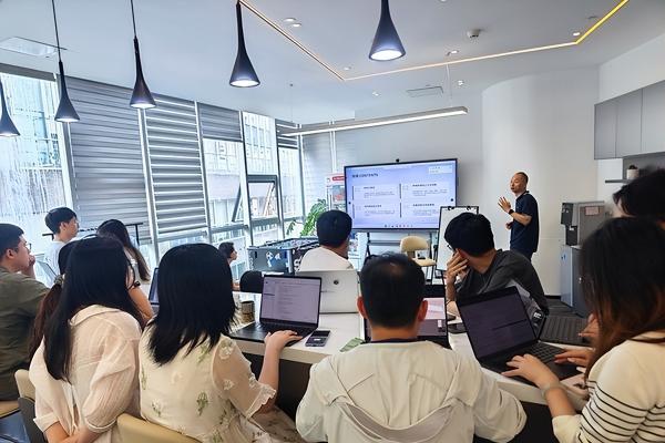 90后团队携手老师傅，让AI“读懂”工艺----非标机加工工艺大模型「沃土」在沪开源发布 