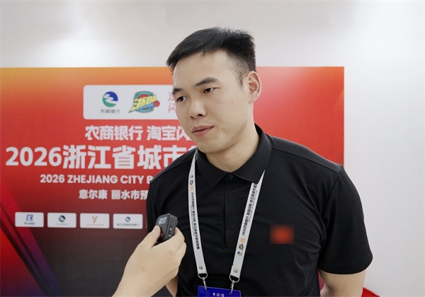五连胜！意尔康专访倪豪凯与主帅，揭秘侨乡篮球热血荣光