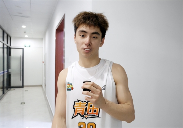 五连胜！意尔康专访倪豪凯与主帅，揭秘侨乡篮球热血荣光