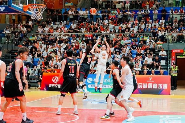 五连胜！意尔康专访倪豪凯与主帅，揭秘侨乡篮球热血荣光