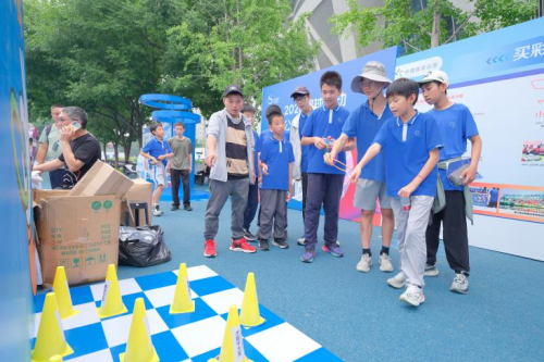 公益体彩赋能体教融合 五百学子钻石球场“零距离”对话世界球星 