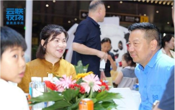 盛夏聚中原 鲜品引关注 云联牧场亮相2026第十一届郑州国际餐饮及火锅食材用品博览会