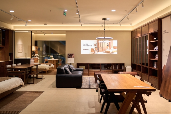 一城双响 | 源氏木语「新实木主义——黑标生活提案」发布会落地天津，黑标旗舰店盛大启幕 