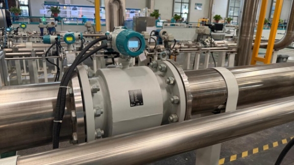大型输水项目电磁流量计选型指南：从管径到复杂工况的精准匹配 