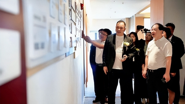 十年筑驿・焕新启航：华驿品牌十周年庆典暨产品发布会、万信品牌焕新联合盛会 