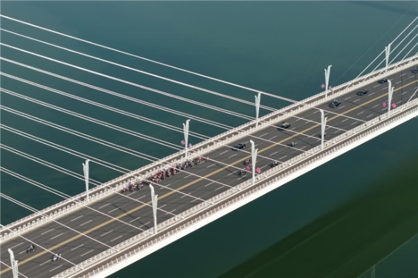 2026年中国公路自行车联赛总决赛（鄂尔多斯）在内蒙古鄂尔多斯圆满落幕 