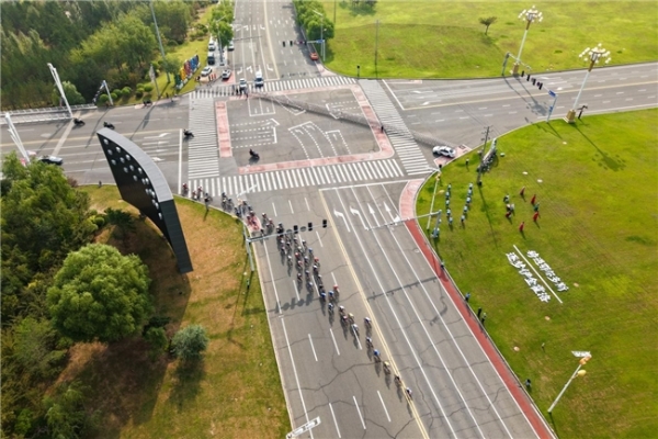 2026年中国公路自行车联赛总决赛（鄂尔多斯）在内蒙古鄂尔多斯圆满落幕 