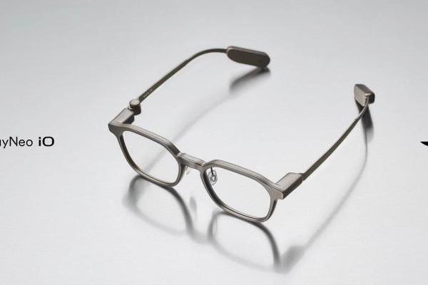 首款“人类增强 AI 眼镜”发布，雷鸟 iO 首发价 1996 元起 