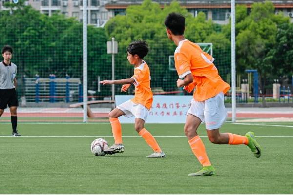 “山海杯”足球赛厦门落幕，瑞幸以公益力量助力贵州普安少年绿茵追梦 