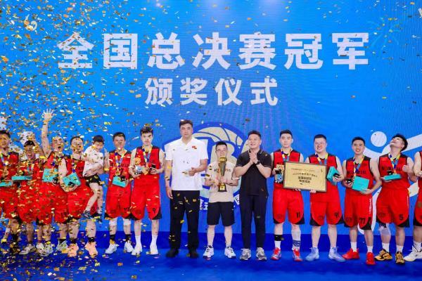 刘玉栋现身2026“贸BA”总决赛，“社区里的中国篮球”点亮邻里圈 