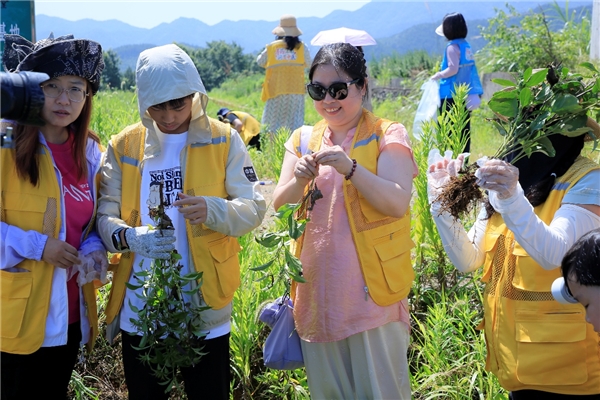 江南寻药承古韵，少年问道续岐黄 北京同仁堂中医药文化暑期研学营圆满结营