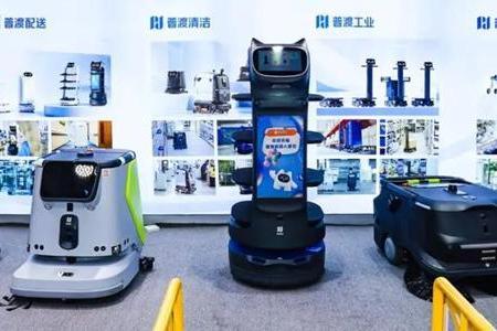 从WRC展台到千行百业，普渡机器人13万台设备的全场景进化之路 