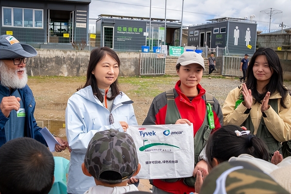 三度深入川藏线，杜邦公司携手安姆科践行减塑降碳守护高原生态 