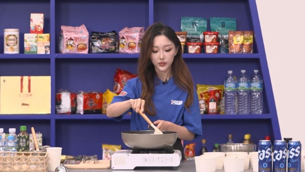 《青红厨师》第二季“K-FOOD文化对决”定档8月17日，跨界达人解锁韩国美食创意新吃法 