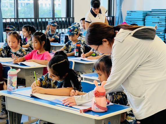 央视点赞的暑托班长啥样？ 