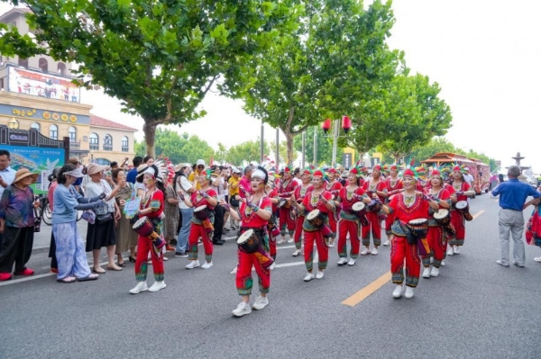 400万人涌向那香海，留住他们的是怎样的“那式生活”？丨那香海生活图鉴 