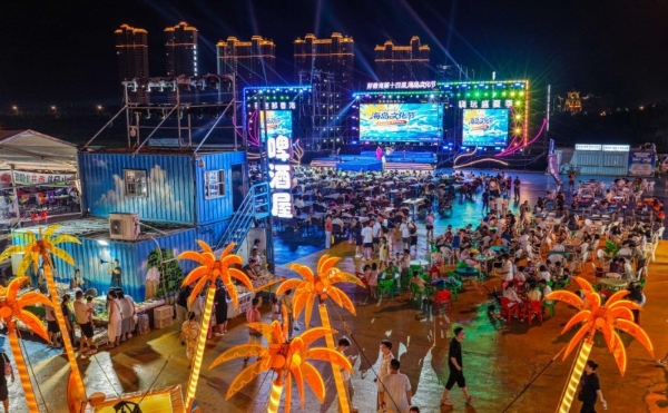 400万人涌向那香海，留住他们的是怎样的“那式生活”？丨那香海生活图鉴 