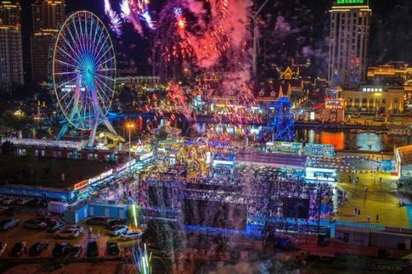 400万人涌向那香海，留住他们的是怎样的“那式生活”？丨那香海生活图鉴 