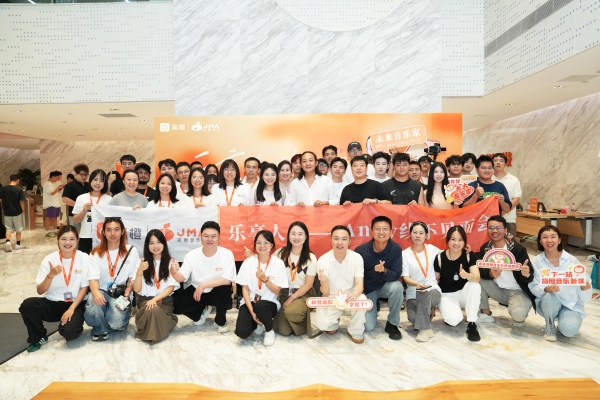 名师签约启新篇：简橙音乐新课重磅发布，教育部音乐课程研发专家Andy老师领衔首席键盘乐导师 