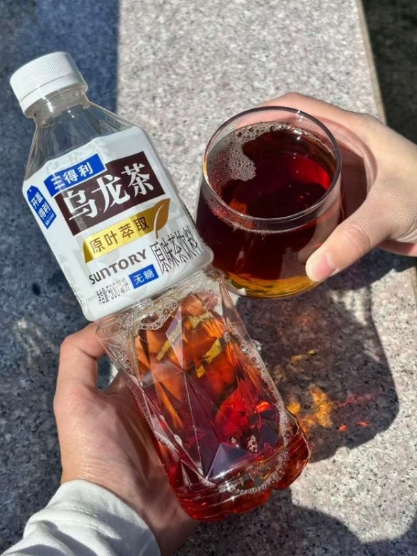 不跟风短期风口，三得利乌龙茶和风味创新的关系 