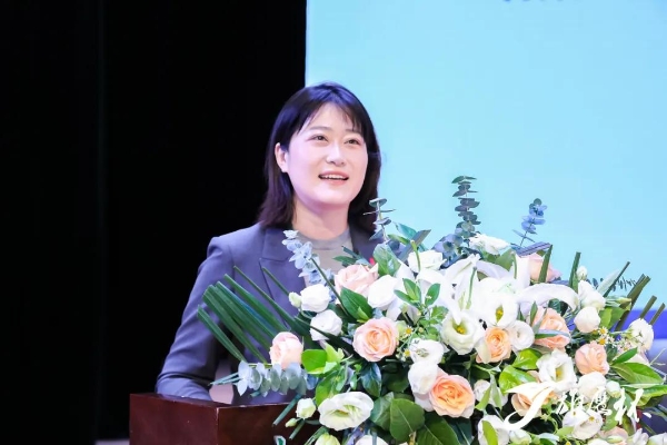 百校齐聚冰城竞锋芒，十一载薪火铸匠心：第十一届“雄鹰杯”小动物医师技能大赛盛大开幕 