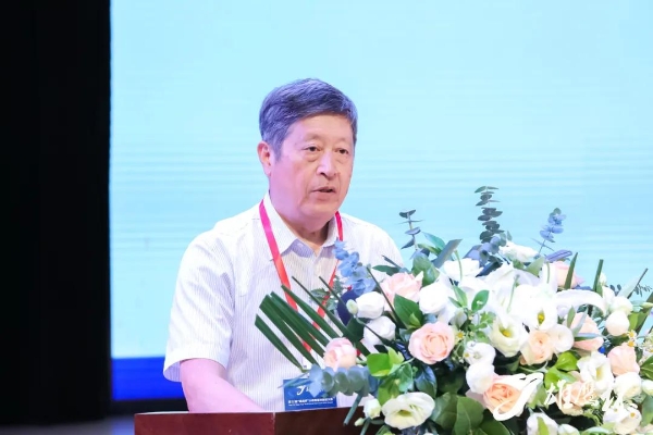 百校齐聚冰城竞锋芒，十一载薪火铸匠心：第十一届“雄鹰杯”小动物医师技能大赛盛大开幕 