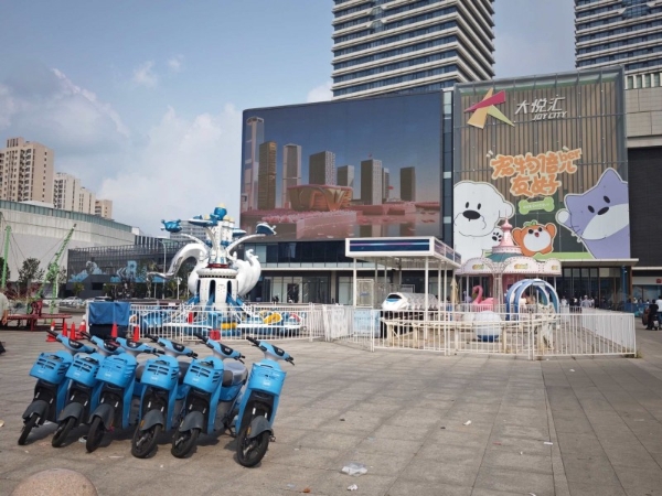 一镇一“圈”骑行难破局 西青共享电单车困在镇界之间 