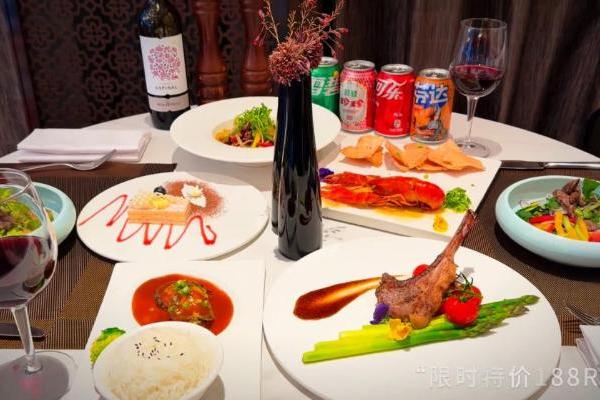 哈尔滨万达文华酒店推出情人节双主题套餐，满足多元需求！ 