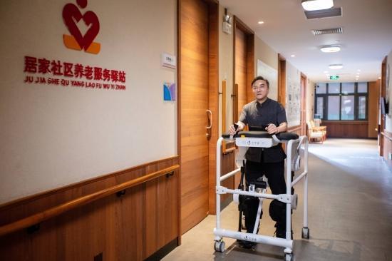 首家盈利外骨骼，获中信建投近亿融资，迈步机器人下一步押注脑机接口 