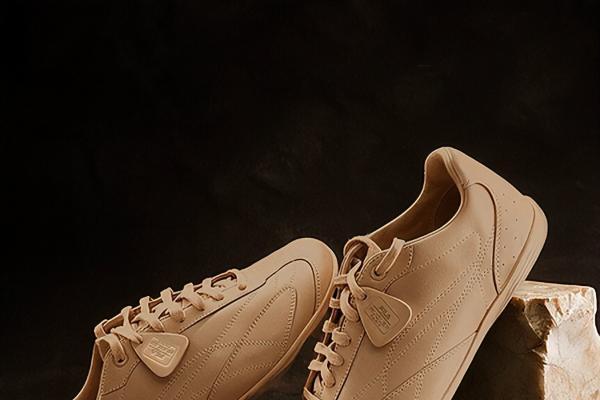 FILA x Mugler全球限量联名鞋款重磅发售，开启高智先锋美学新篇章 