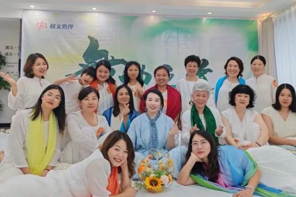从前修路架桥，如今治愈人心丨全民幸福社专访工程师陈思妙 