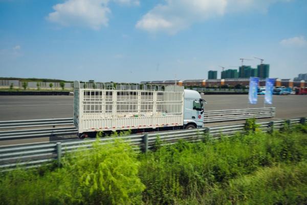 以用户为尺，验可靠品质：东风商用车2026年中卡新品共创品鉴会圆满结束 
