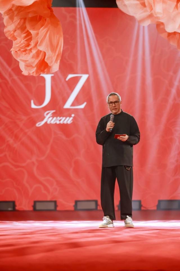 JUZUI玖姿25周年大秀「循光新生」光起二十五载，共启新生优雅