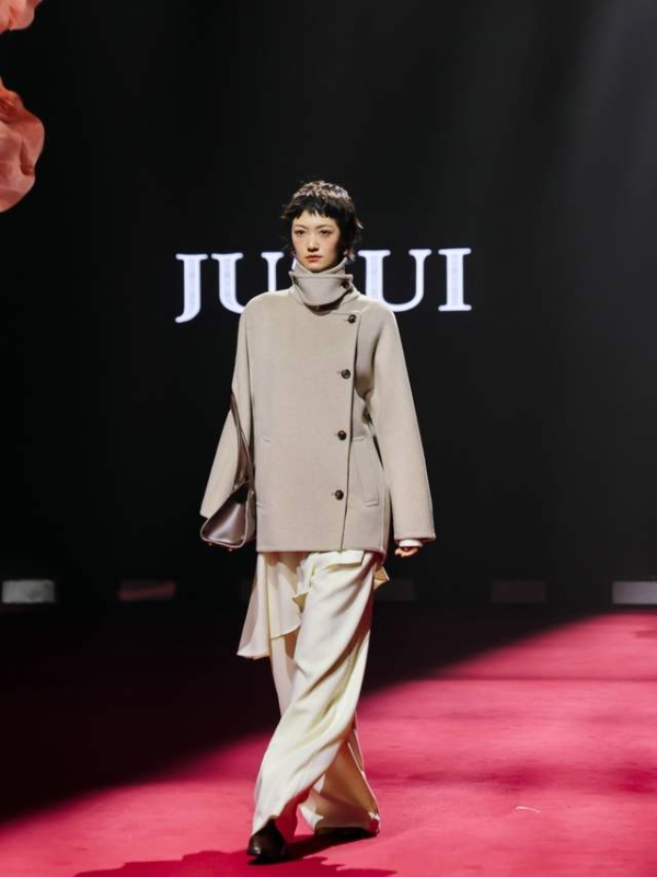 JUZUI玖姿25周年大秀「循光新生」光起二十五载，共启新生优雅