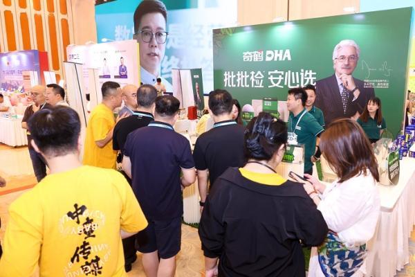 从标准先行到有机生长！奇鹤荣膺2026营养健康行业银杏奖·年度行业引领奖！ 