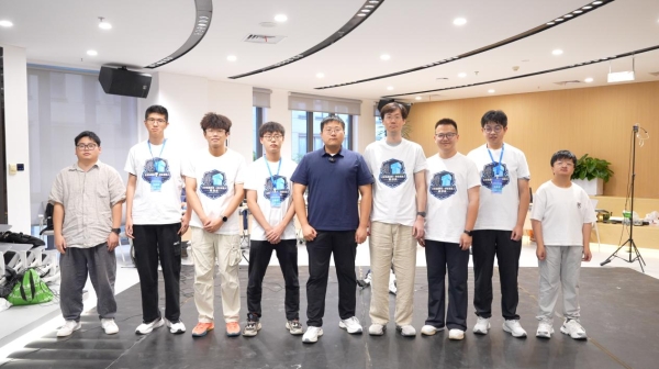 一金两银，全员完赛，载誉而归！未来机域代表队征战世界人形机器人运动会 