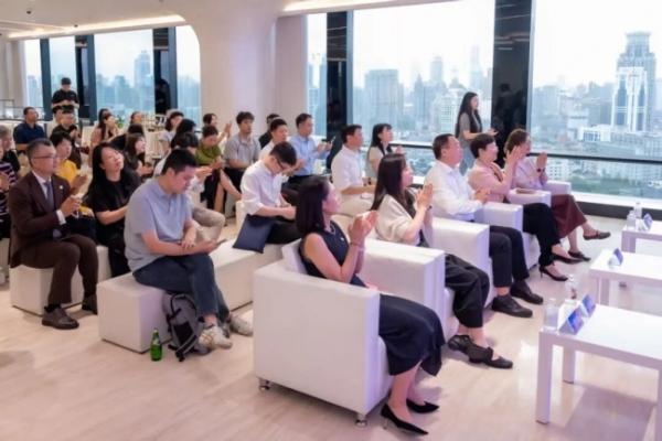 “链通全球·珠宝保税与航运枢纽的产业对话”侨专联活动在大豫园举行 