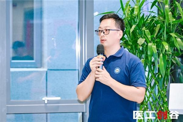 先开坛论道，后赛场争锋——“医工创谷杯”智能外科与手术机器人专场赛在京举办 