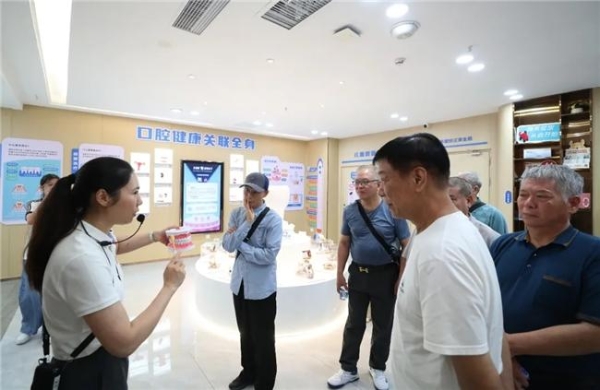 暖心双拥｜口腔科普 + 公益义诊守护老兵安康！ 